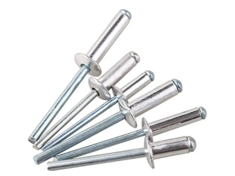 Remache ciego de cabeza de cúpula abierta DIN7337-A Remache pop de acero de aluminio